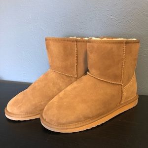 Emu Australia Stinger sheepskin boots NWOT